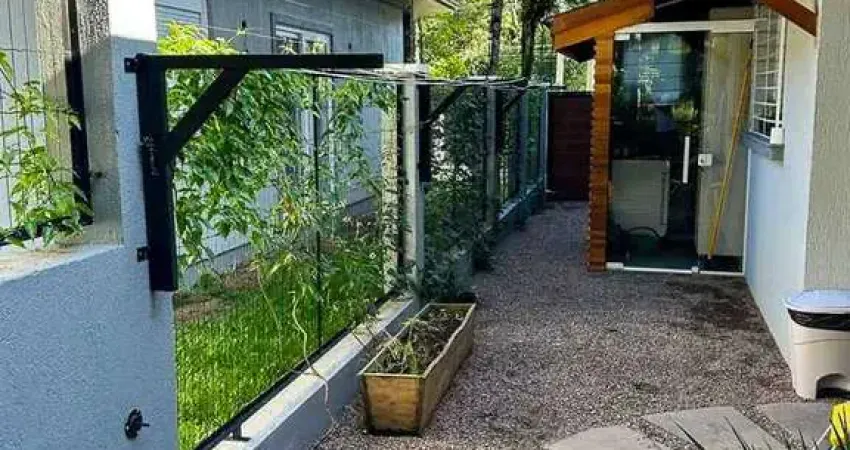 Casa alto padrão com 3 suítes e 2 vagas de garagem, entre gramado e canela na serra gaúcha