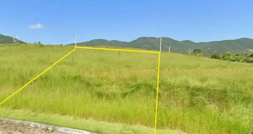 Terreno com 360m² no bairro areias de baixo em governador celso ramos/sc