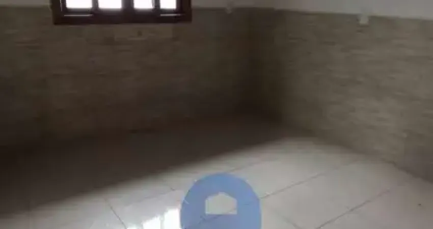 Casa 2 dormitórios com terreno amplo e muito bem localizada no rio tavares