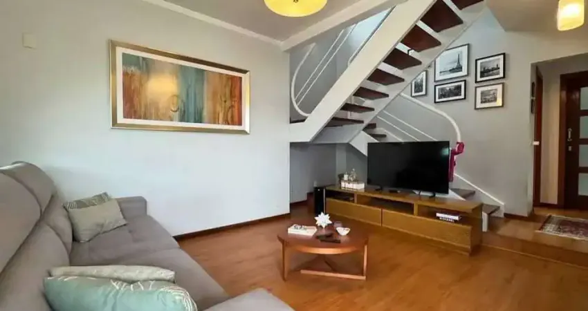 Casa com 3 dormitórios sendo 1 suíte e 2 vagas de garagem no bairro são joão – itajaí/sc