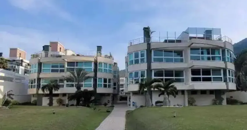 Outros com 4 dormitórios sendo 4 suítes e 4 vagas de garagem em bombinhas/sc