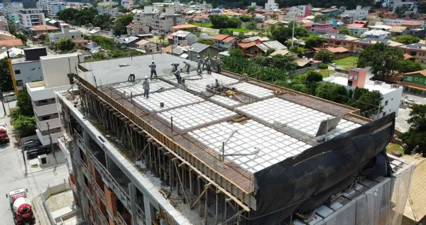 Apartamento com 3 dormitórios à venda sendo 1 suíte, 89.61 m² por - r$ 1.599.900,00 - centro - bombinhas/sc