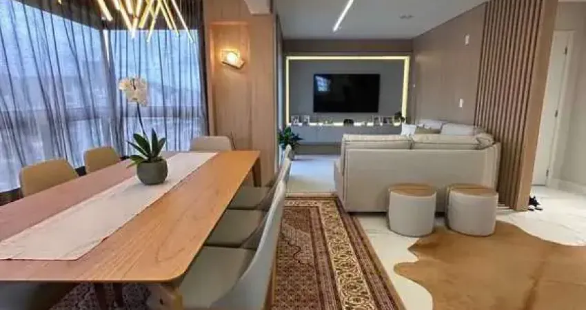 Apartamento com 3 suítes e 2 vagas de garagem no centro de itajaí