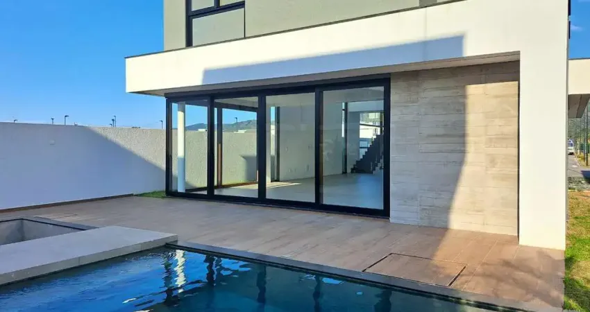 Casa com 3 dormitórios à venda sendo 3 suítes, 260.31 m² por - r$ 5.550.000,00 - perequê - porto belo/sc