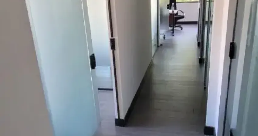 Sala comercial para alugar na Rua Lutécia, Vila Carrão, São Paulo