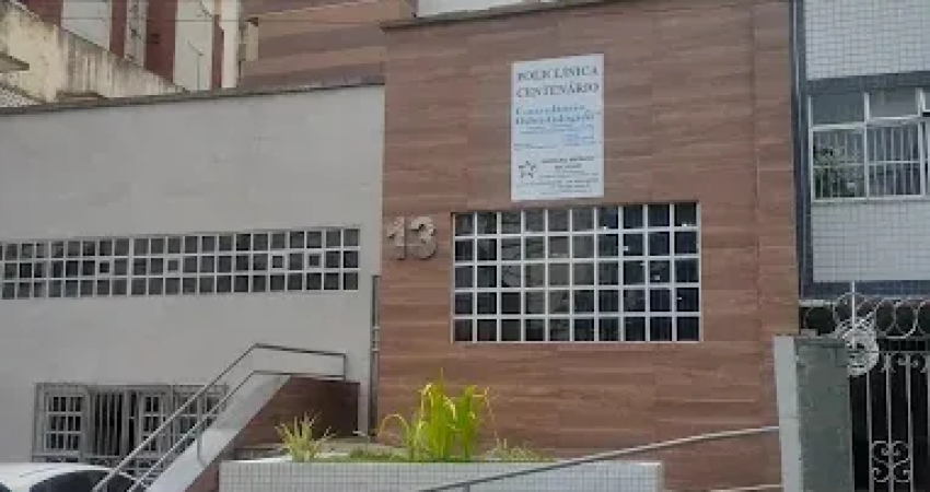 Casa Terrea Comercial  na Centenario , Barra  ,03 Garagens .