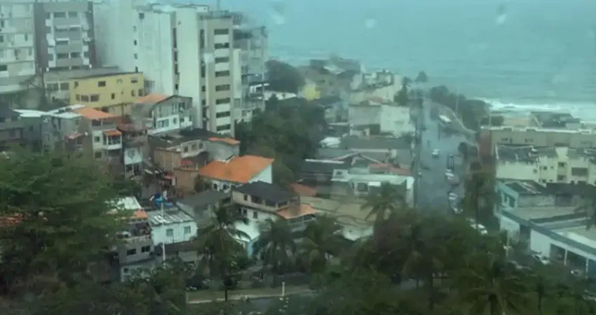 Lindo apartamento quarto e s3m mobilia  ,rio vermelho,01 garagem.