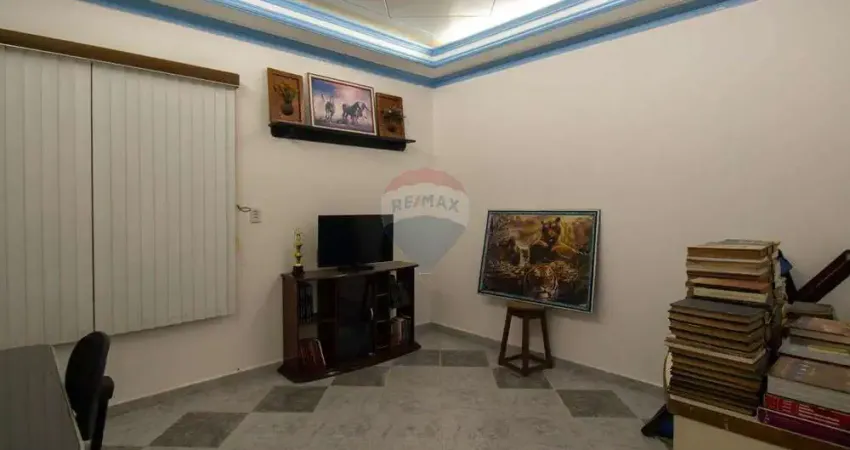 Linda Casa Renato Souza Pinto - Cidade nova 04 quartos sendo 02 suítes 165m²