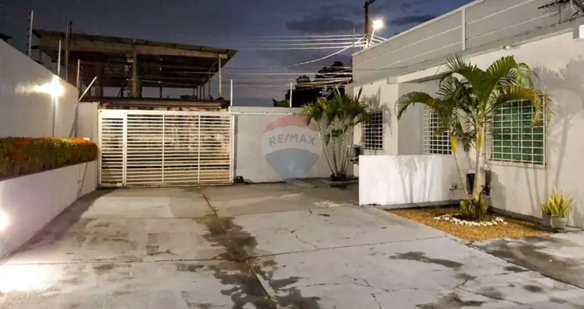 Casa com 3 quartos à venda no Flores, Manaus