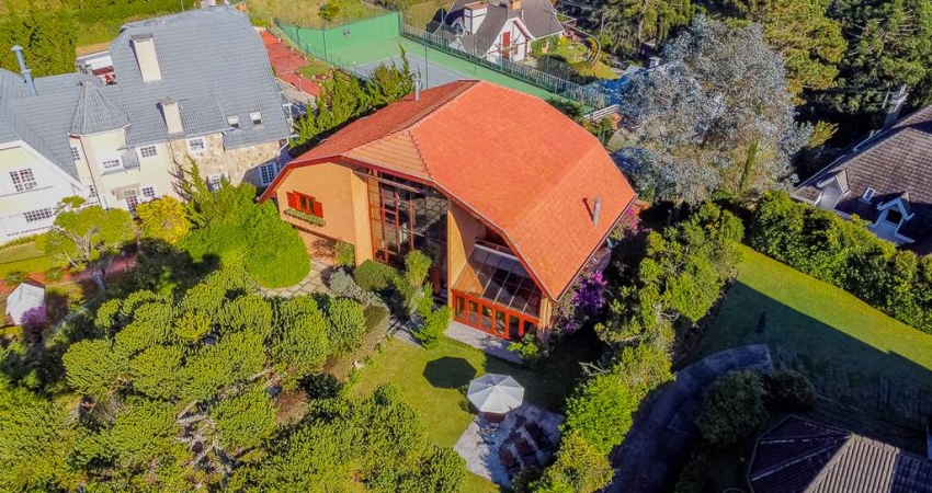 Casa no condomínio Jardim Véu da Noiva para venda com 5 quartos, sendo 5 suítes, 422m²