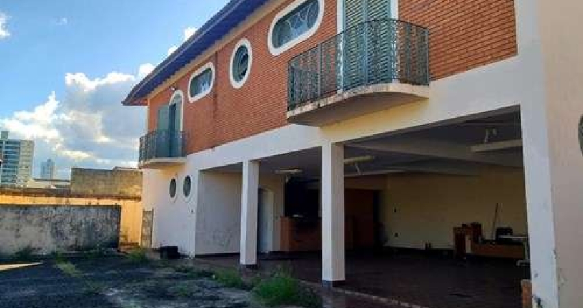 Casa de vila para venda com 4 quartos, sendo 2 suítes, 480m²
