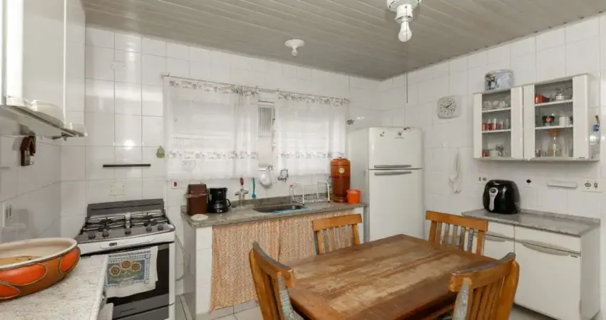 Casa tipo para venda em Chora Menino com 8 quartos, sendo 2 suítes, 104m²