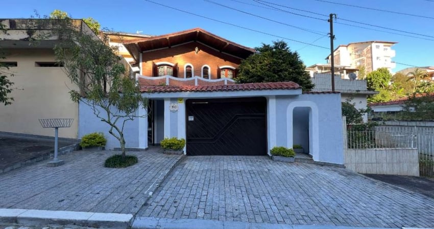 Casa de vila para venda em Centro Alto com 3 quartos, sendo 1 suíte, 198m²
