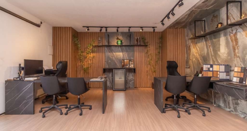 Sobrado para venda com 3 quartos, sendo 3 suítes, 700m²