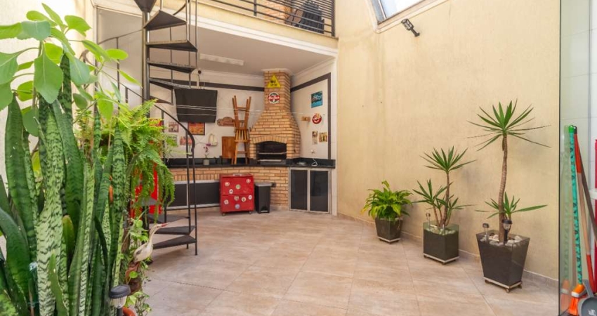 Sobrado para venda em Chácara Inglesa com 3 quartos, sendo 1 suíte, 185m²