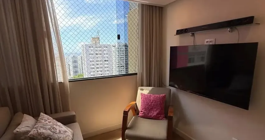 Apartamento reformado de 2/4 com suíte, no Parque Júlio Cesar
