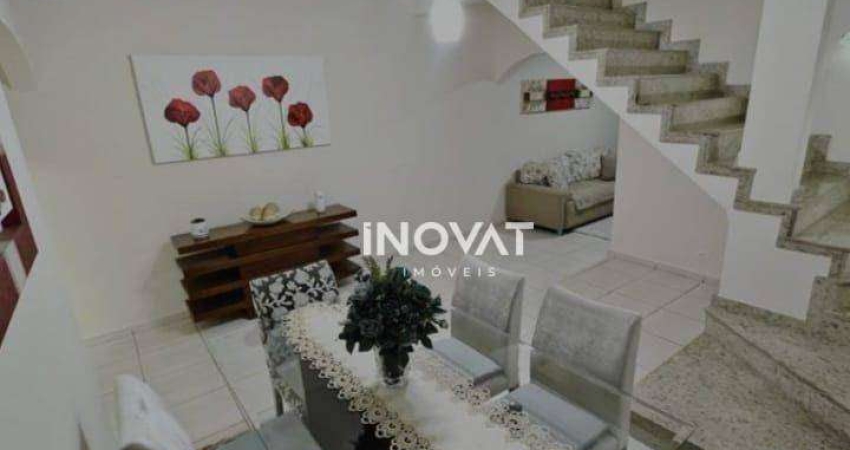 Sobrado com 3 dormitórios à venda, 125 m² por R$ 980.000,00 - Boqueirão - Praia Grande/SP