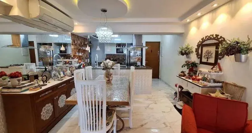 Apartamento de 3 Dormitórios FRENTE MAR à Venda em Boqueirão, Praia Grande - SP