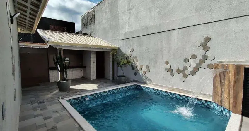 Casa Luxuosa com 4 Suítes sendo 1 Master, Piscina e Espaço Gourmet, Vila Caiçara