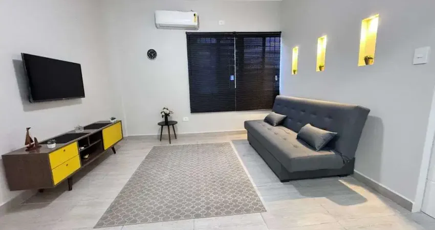 Lindo Apartamento de 1 dormitório reformado, Moderno  e Perto do Mar!