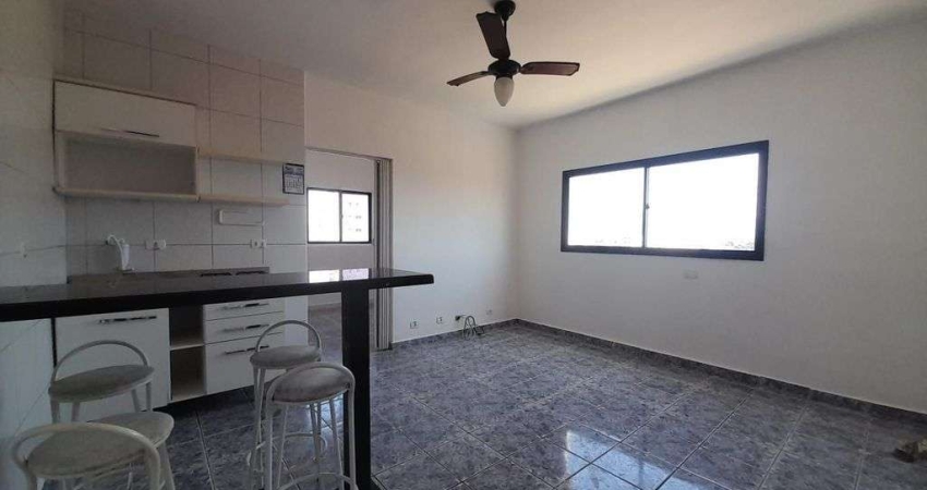 kitnet na Guilhermina com elevador e garagem por 226.000,00