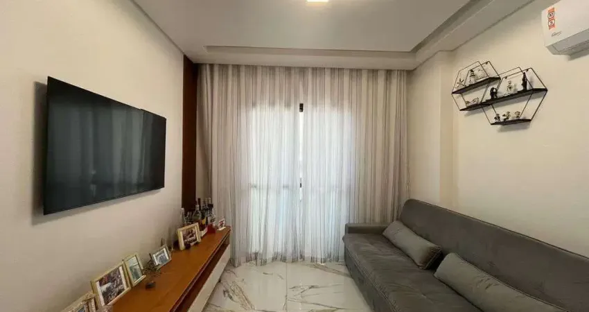 Apartamento 2 dormitórios com 1 suíte sendo 55m² e vista mar permanente.