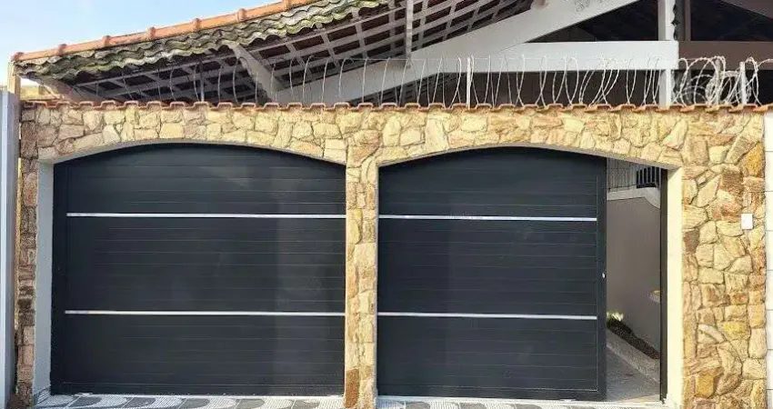 Casa de 2 dormitórios c/1 suíte e piscina no bairro caiçara/praia grande/s.p.