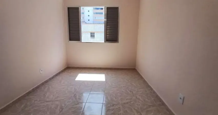 Apartamento  de 1 dorm a 300 m da praia na guilhermina em praia grande/sp