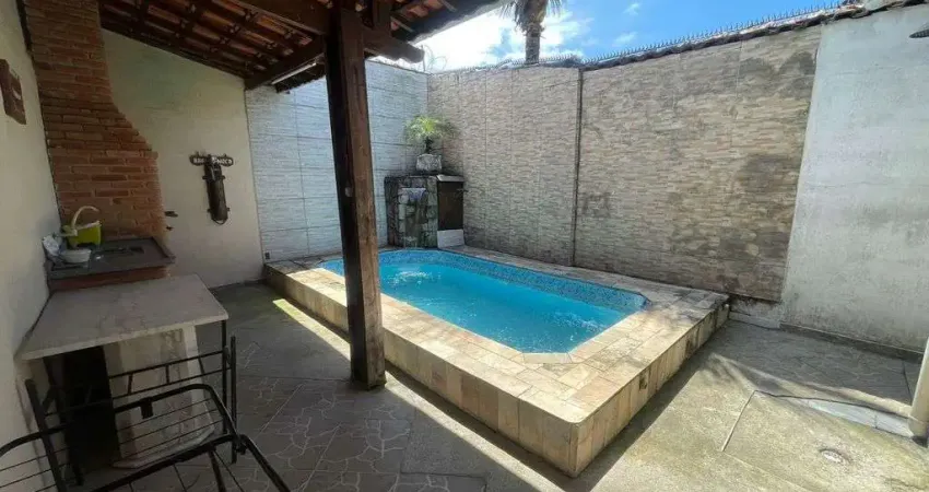 Casa com piscina - 2 dormitorios a 800 metros da praia - maracanã - praia grande