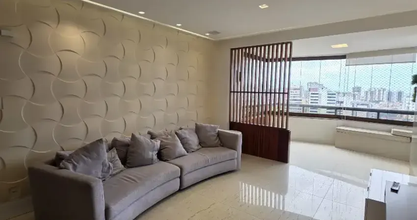 Belíssimo apartamento de 4/4, sendo 2 suítes, porteira fechada, no aquarius