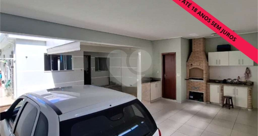 Casa com 3 quartos à venda em Dois Córregos - SP