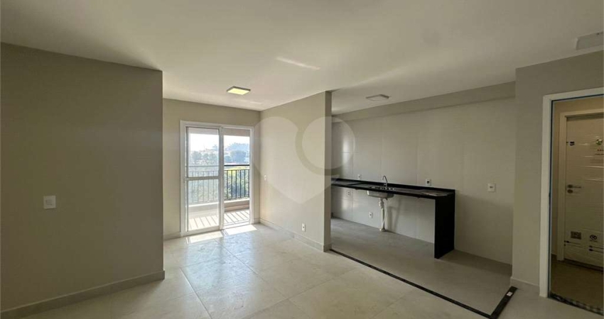 Apartamento com 3 quartos para locação em Piracicamirim - SP