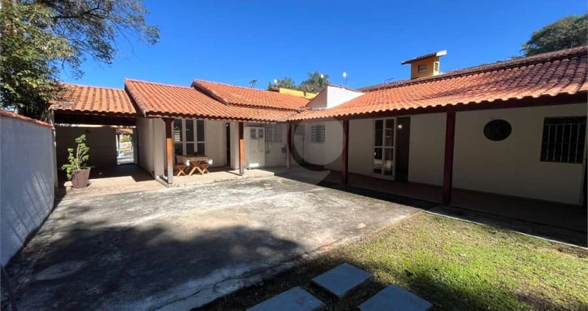 Casa com 3 quartos à venda no Centro, Águas de São Pedro 