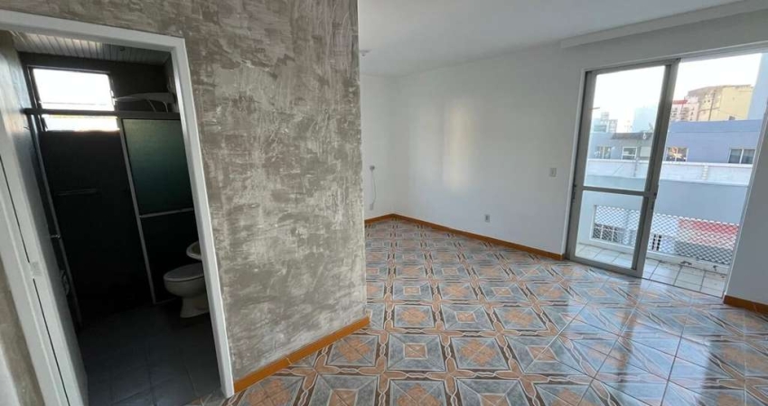 Apartamento de 1 dormitório, sacada, vista livre, 1 vaga de garagem