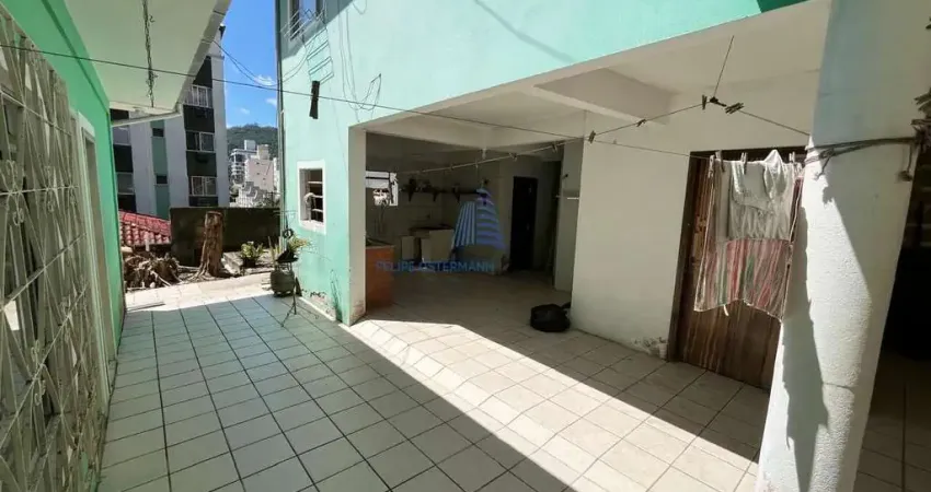 Casa em Carvoeira, Florianópolis/SC, ideal para edificar Kitnets, Escritura Pública