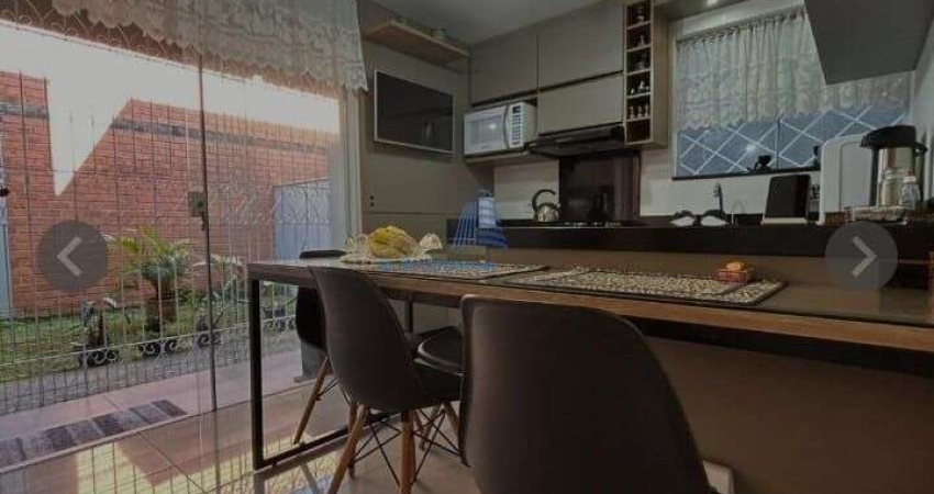Casa com 2 suítes, 2 pavimentos, nova, TODA MOBILIADA