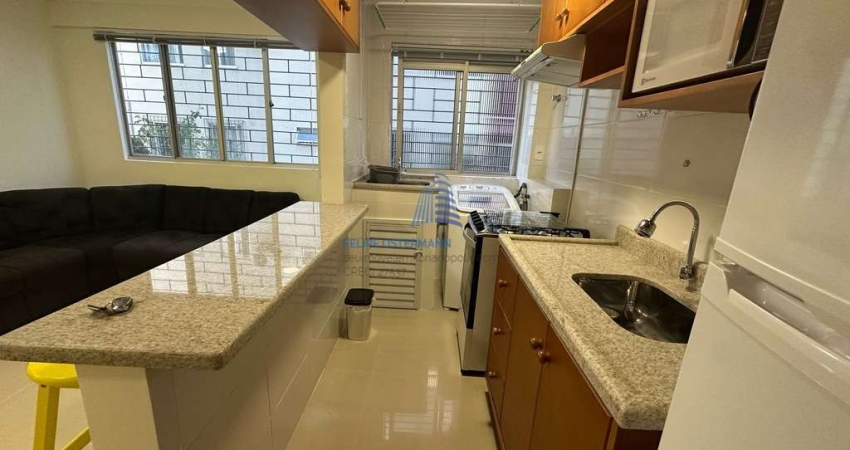 Apartamento 2 dormitórios, térreo, reformado e mobiliado no Jardim Atlântico, Florianópolis/SC