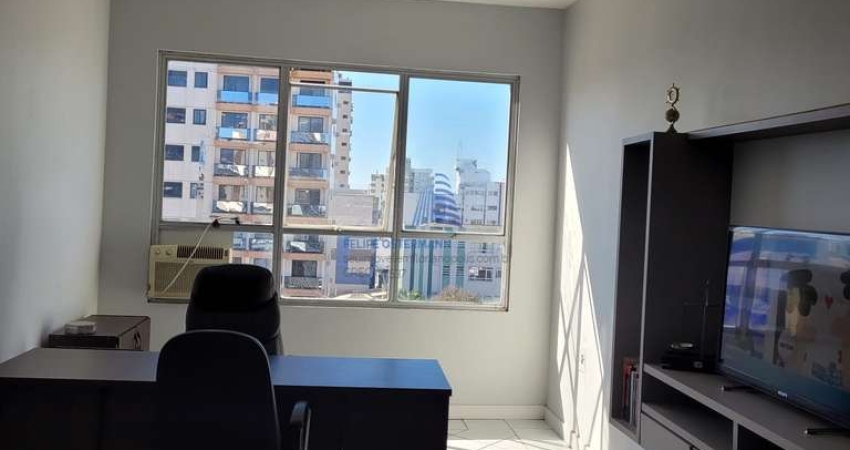Casa comercial à venda na Rua General Liberato Bitencourt, Estreito, Florianópolis