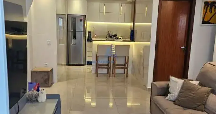 Apartamento de 2 dormitórios, reformado e mobiliado, 1 vaga garagem, florianópolis/sc