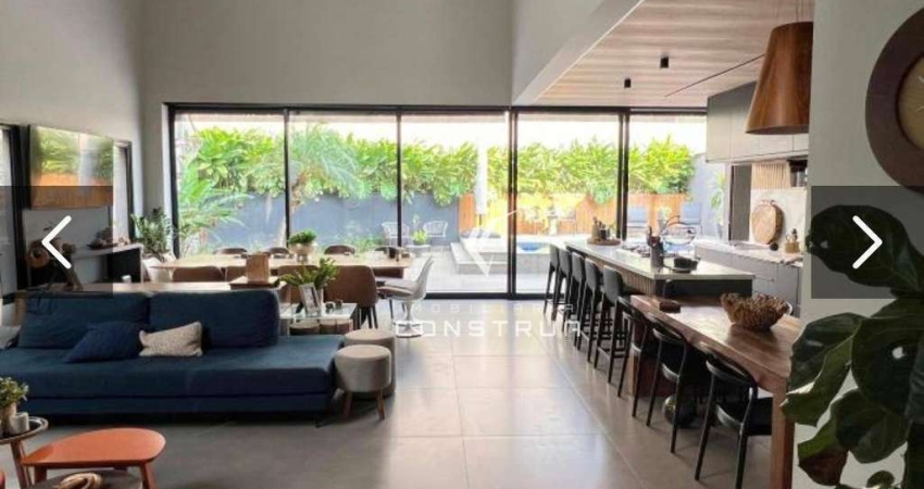 CASA COM PISCINA MODERNIZADA NO PARQUE DOS ALECRIS EM CAMPINAS/SP