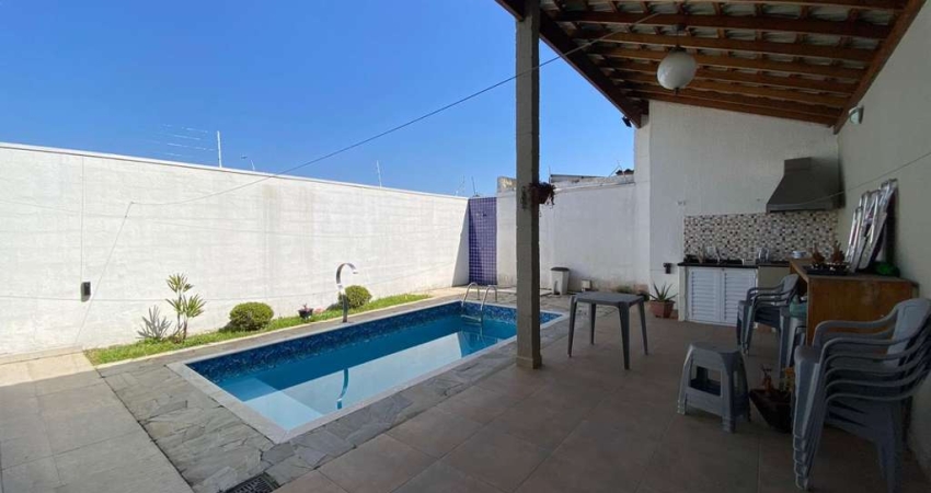 Casa para Venda em Suzano, Cidade Cruzeiro do Sul, 1 dormitório, 1 suíte, 2 banheiros, 4 vagas