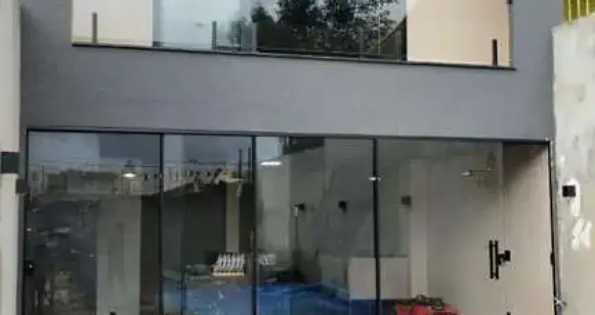 Casa à venda na Rua Alma Cabocla, Vila Urupês, Suzano