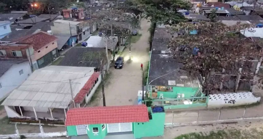 Sobrado em Condomínio para Venda em Bertioga, Vista Linda, 4 dormitórios, 1 suíte, 2 banheiros, 3 vagas
