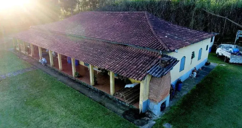 Chácara / sítio com 6 quartos à venda em Santa Ifigênia, São Paulo 