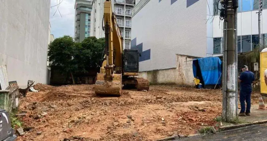 Terreno à venda na Rua Doutor Constantino Paleta, 159, Centro, Juiz de Fora