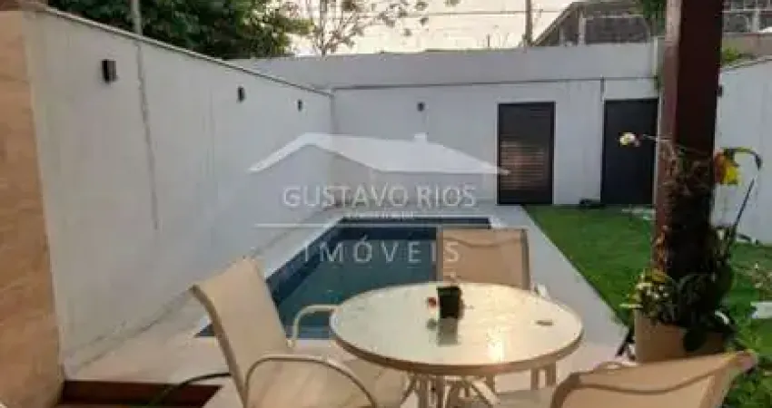 Vendo casa 3 quartos c piscina Campo Grande RJ