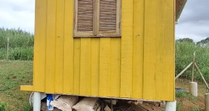 Chacara 7 km da cidade de bocaiuva, area limpa pronta para construir