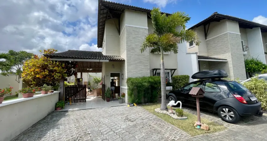 Duplex com 3 quartos e amplo quintal em condomínio com lazer no  eusébio centro