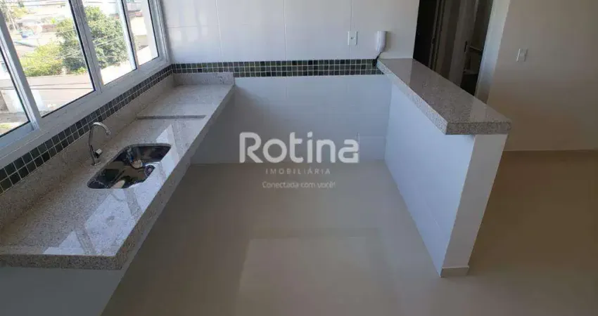 Ótimo apto, com localização privilegiada no bairro pampulha, com elevador, acabamento diferenciado. 2quartos .