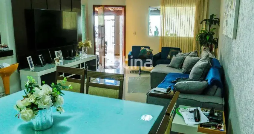 Casa à venda, 3 quartos, custódio pereira - uberlândia/mg - rotina imobiliária